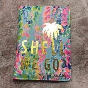 Lilly Pulitzer passport cover nwts